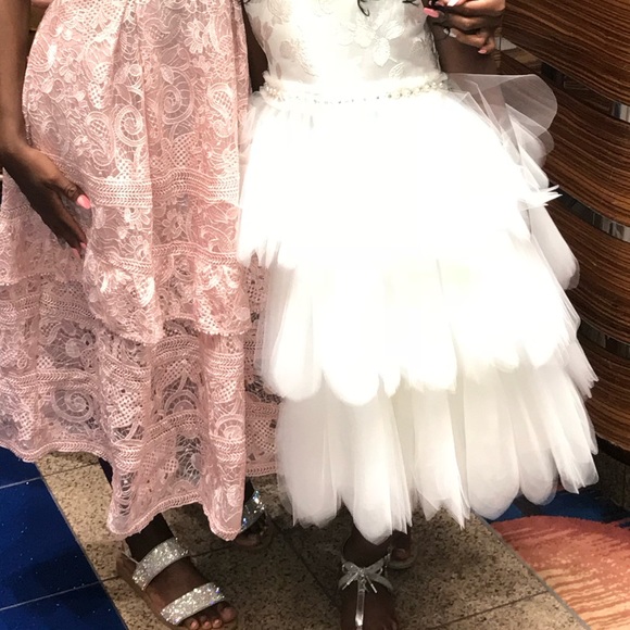 Beautiful girls size 8 flower girl dress - Picture 4 of 4